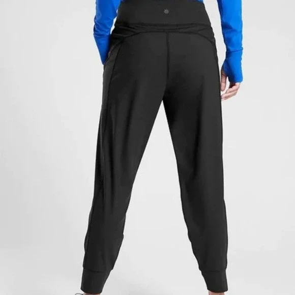 Athleta Distance Jogger in Plush Supersonic XXSP Black - Picture 2 of 5